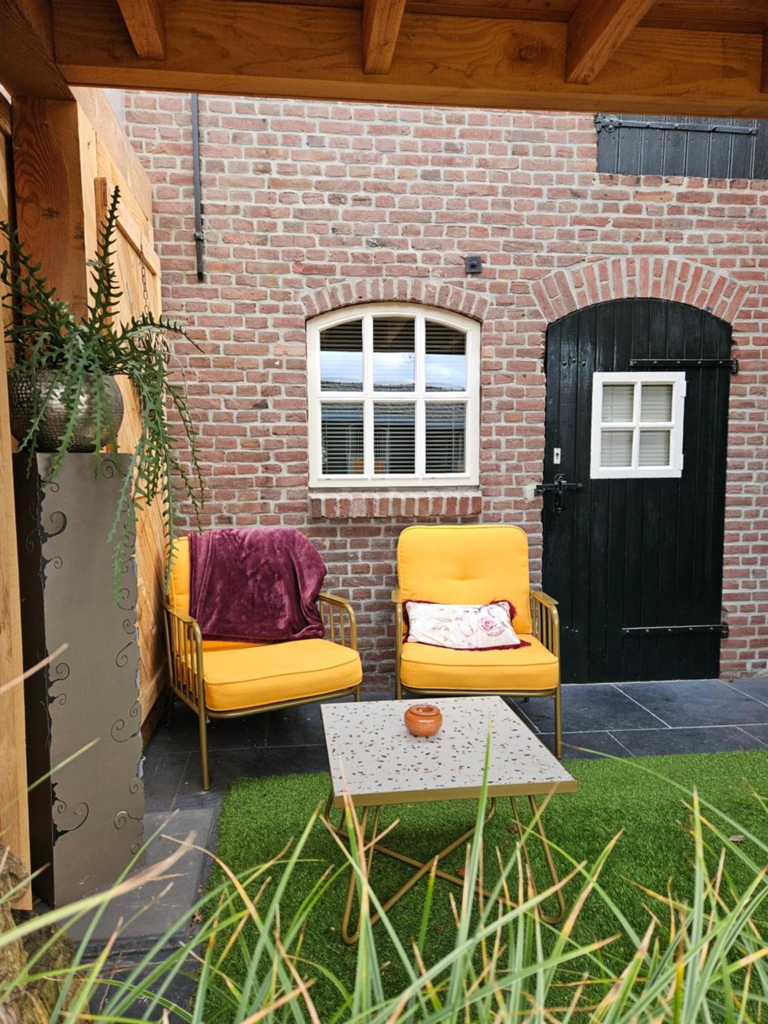 Bed En Box 3610 Bed & Breakfast Oirschot Exterior foto